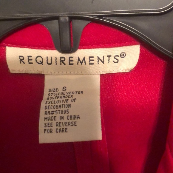 Red button jacket - Picture 2 of 3